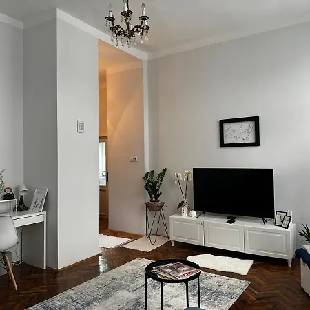 Pure Of Joy City Centre Apartment Subotica Exterior photo