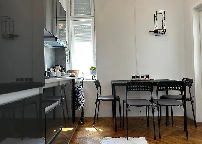 Pure Of Joy City Centre Apartment